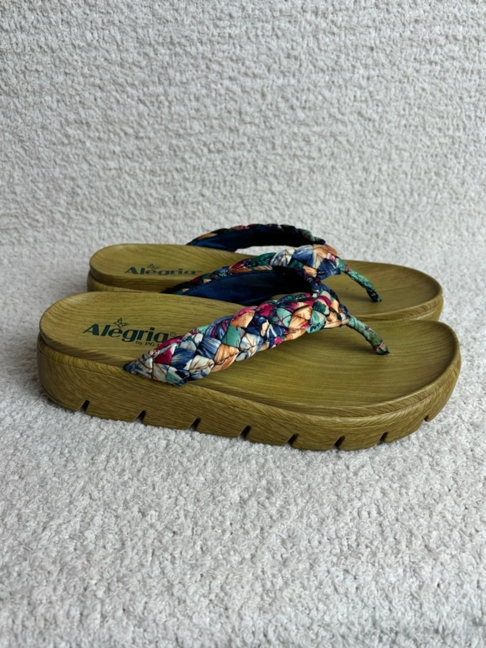 Alegria Sandals Womens‎ 38 8-8.5 Riz Multi Braided Strap Platform Woven Toe Post